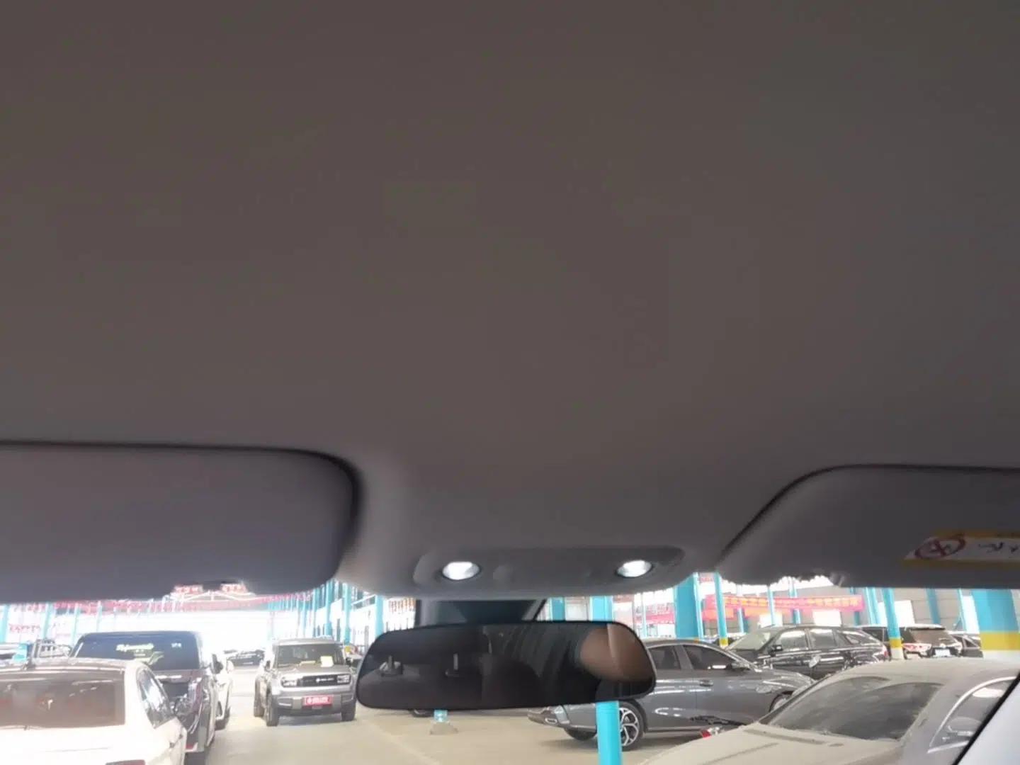 Wuling Xingguang 560 New Energy 2026 Model, Plug-in Hybrid, 125 km, Luxury Version — миниатюра 26