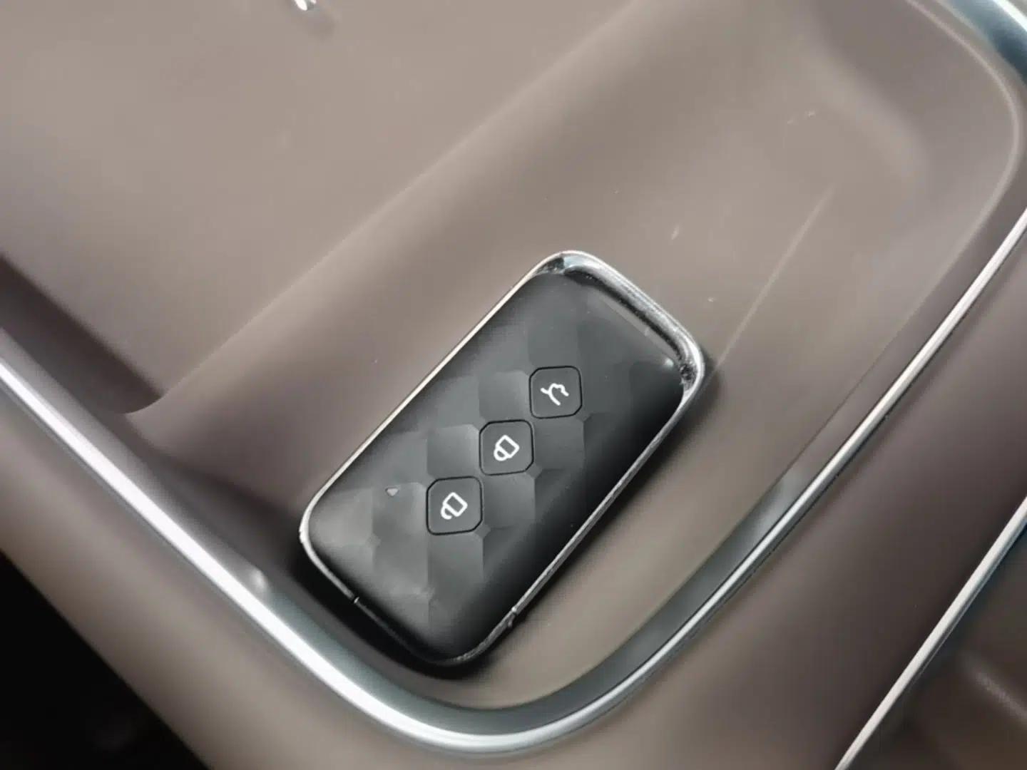 Wuling Xingguang 560 New Energy 2026 Model, Plug-in Hybrid, 125 km, Luxury Version — миниатюра 28