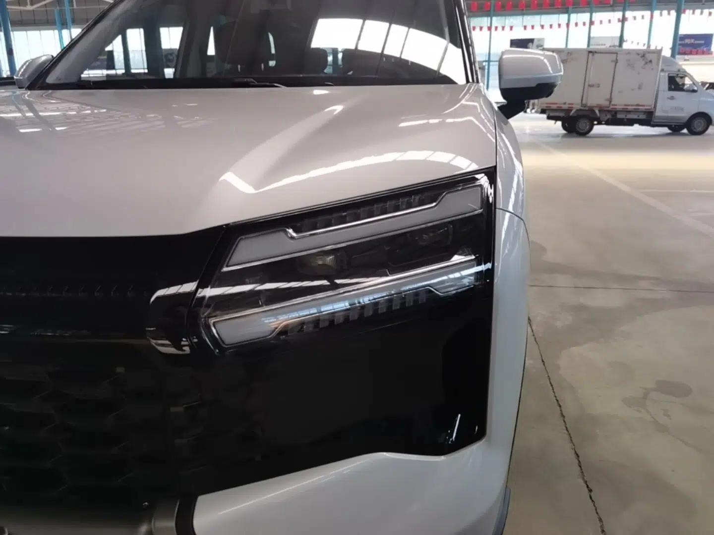 Wuling Xingguang 560 New Energy 2026 Model, Plug-in Hybrid, 125 km, Luxury Version — миниатюра 8