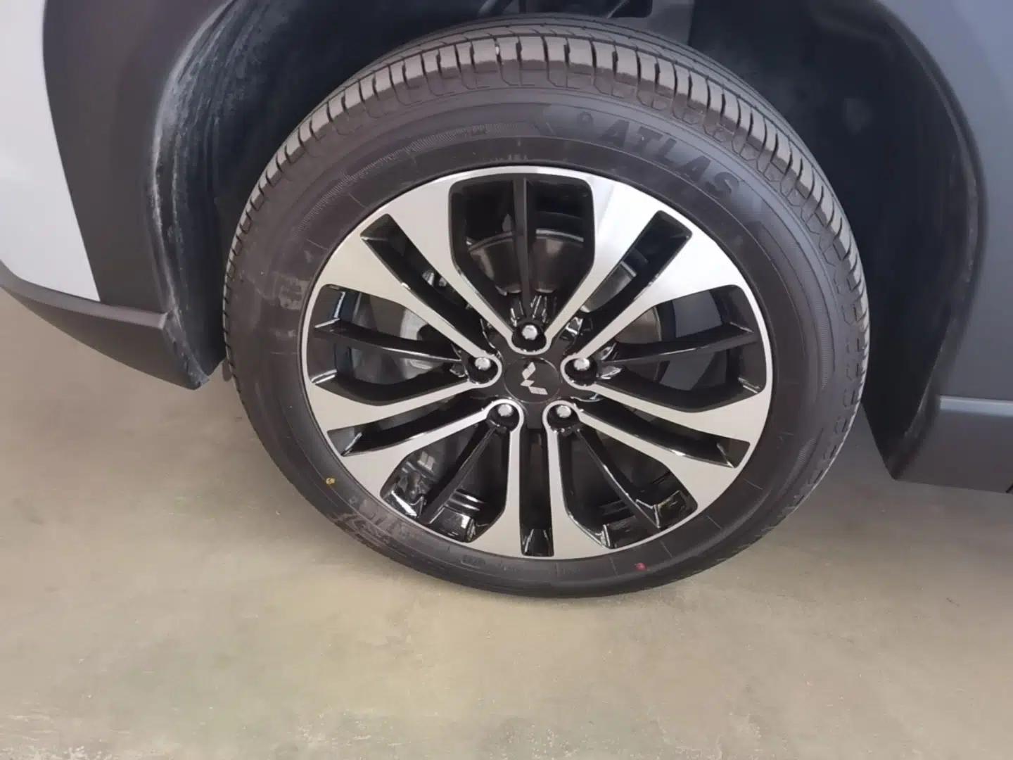 Wuling Xingguang 560 New Energy 2026 Model, Plug-in Hybrid, 125 km, Luxury Version — миниатюра 10