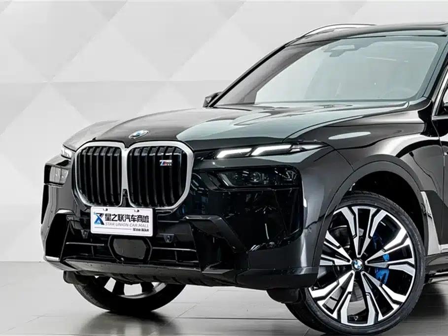 2023 BMW X7 M60i xDrive M60i — миниатюра 3