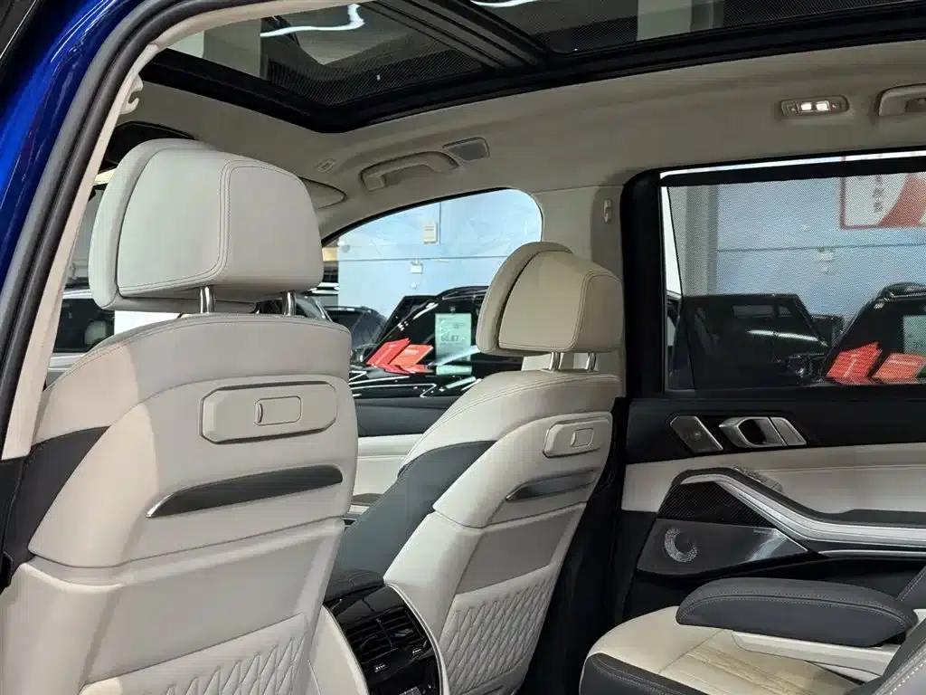 2023 BMW X7 M60i xDrive M60i — миниатюра 16
