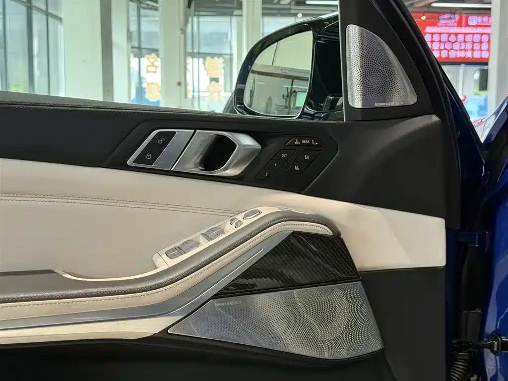 2023 BMW X7 M60i xDrive M60i — миниатюра 21