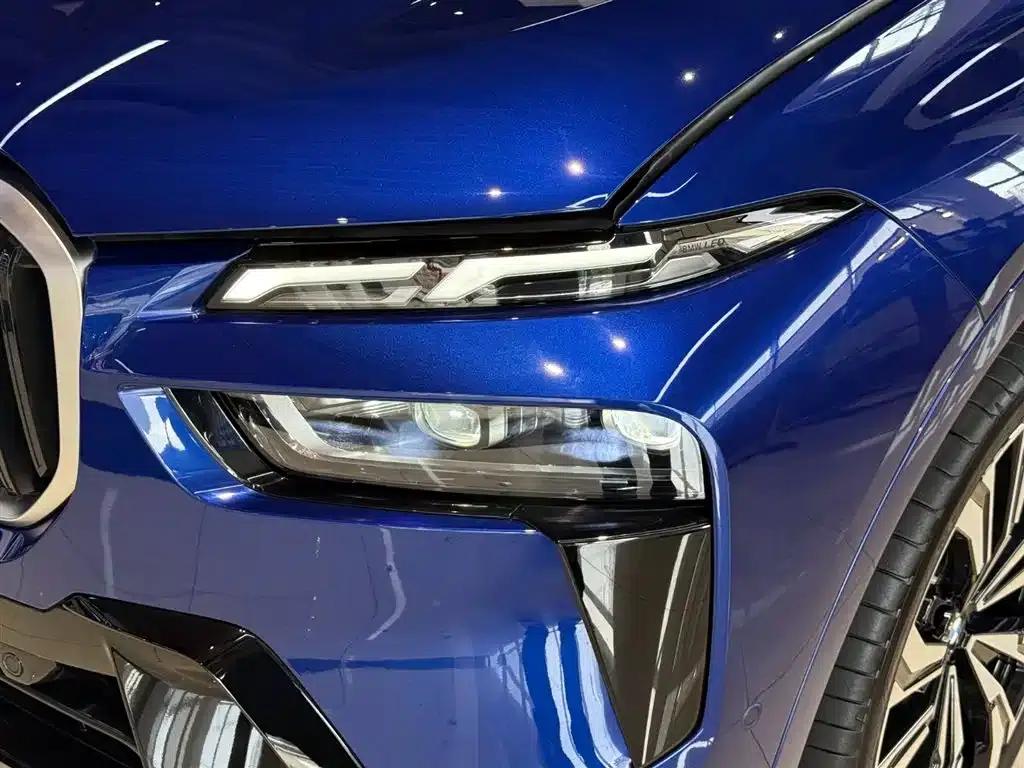 2023 BMW X7 M60i xDrive M60i — миниатюра 5