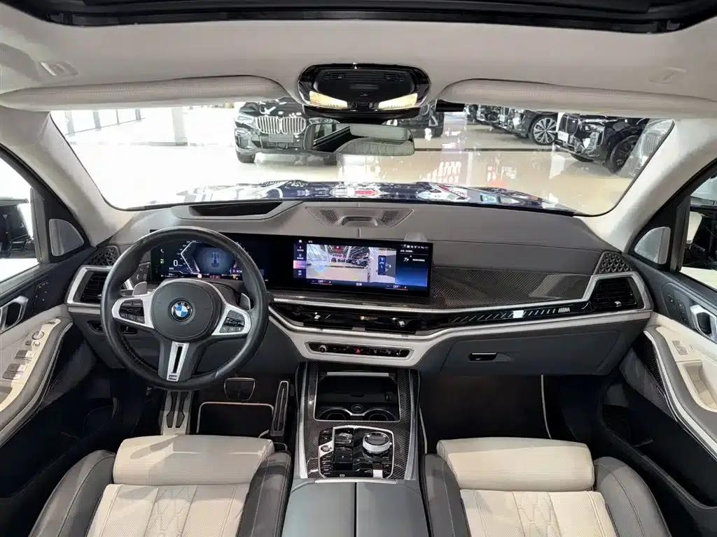 2023 BMW X7 M60i xDrive M60i — миниатюра 8