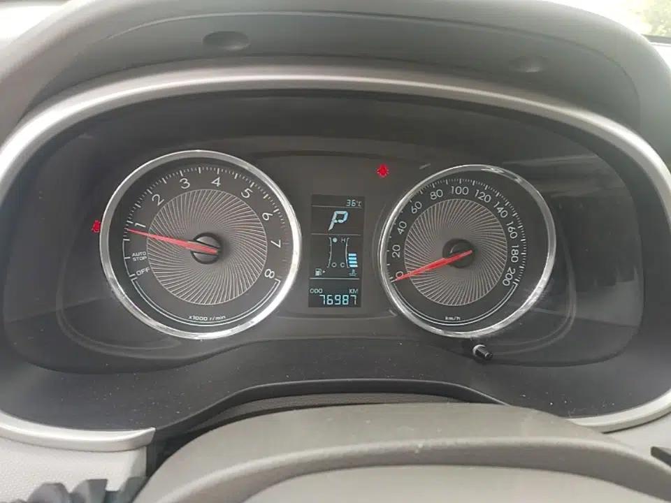 Chevrolet Lova RV 2016 1.5L Automatic Comfort Edition — миниатюра 14