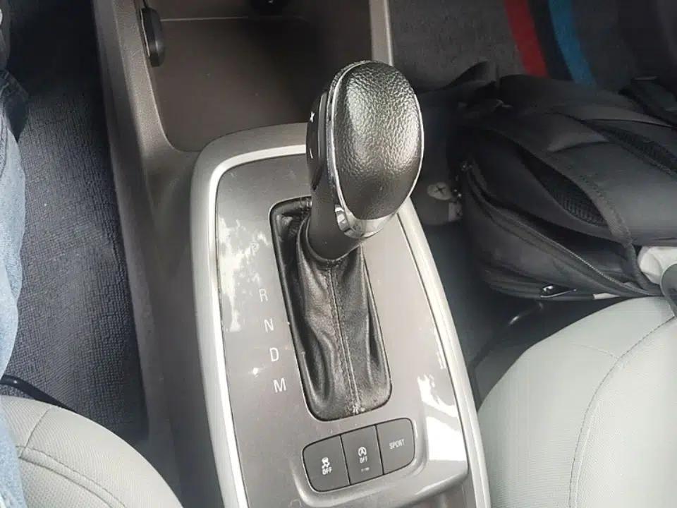 Chevrolet Lova RV 2016 1.5L Automatic Comfort Edition — миниатюра 16