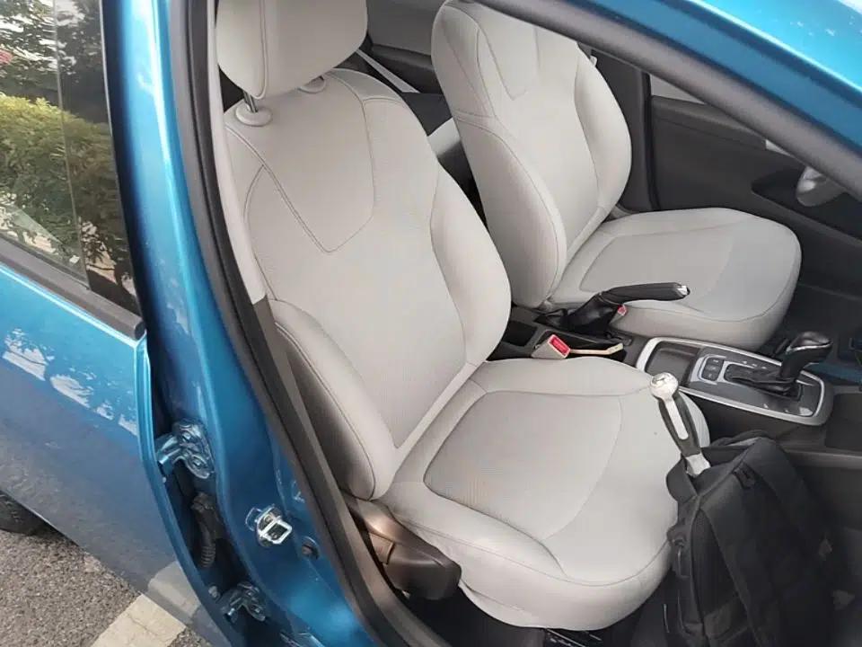 Chevrolet Lova RV 2016 1.5L Automatic Comfort Edition — миниатюра 19