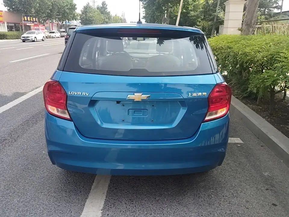 Chevrolet Lova RV 2016 1.5L Automatic Comfort Edition — миниатюра 5
