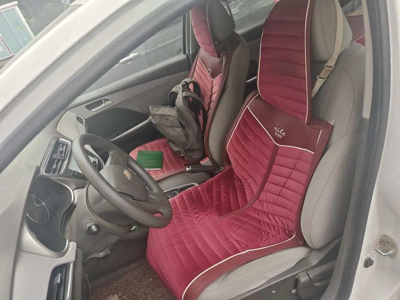 Chevrolet Lova RV 2016 1.5L Automatic Comfort Edition — миниатюра 15