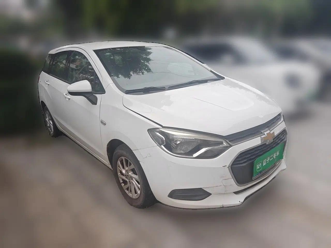 Chevrolet Lova RV 2016 1.5L Automatic Comfort Edition — миниатюра 3