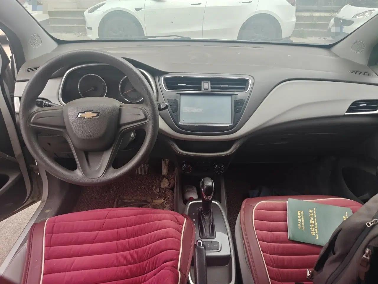 Chevrolet Lova RV 2016 1.5L Automatic Comfort Edition — миниатюра 9