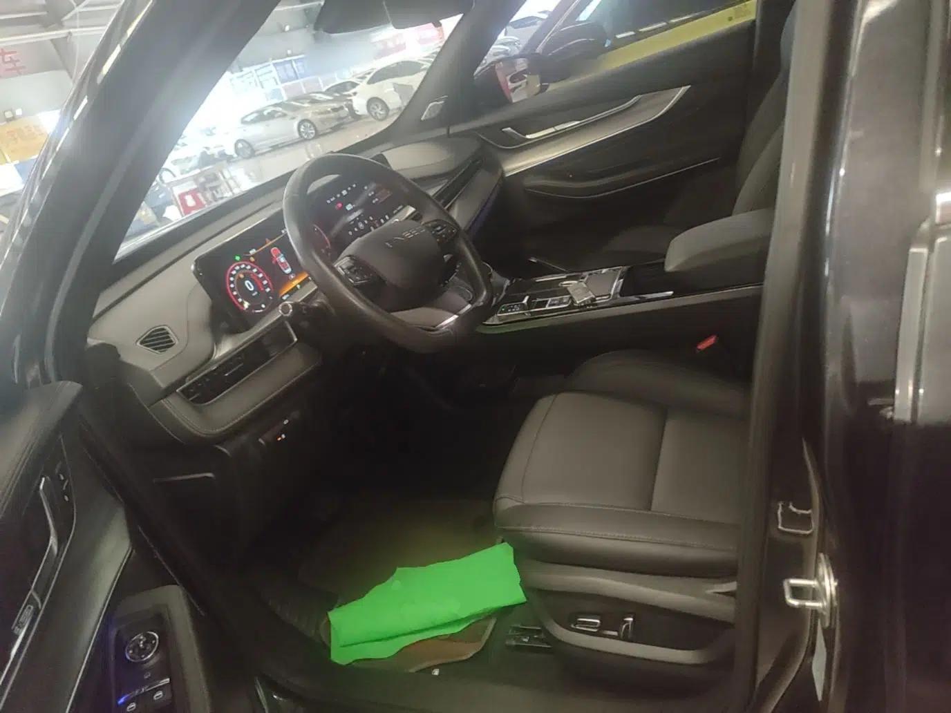 EXEED Zhuifeng 2022 Versailles 1.6T DCT "Chasing the Wind" Edition — миниатюра 17