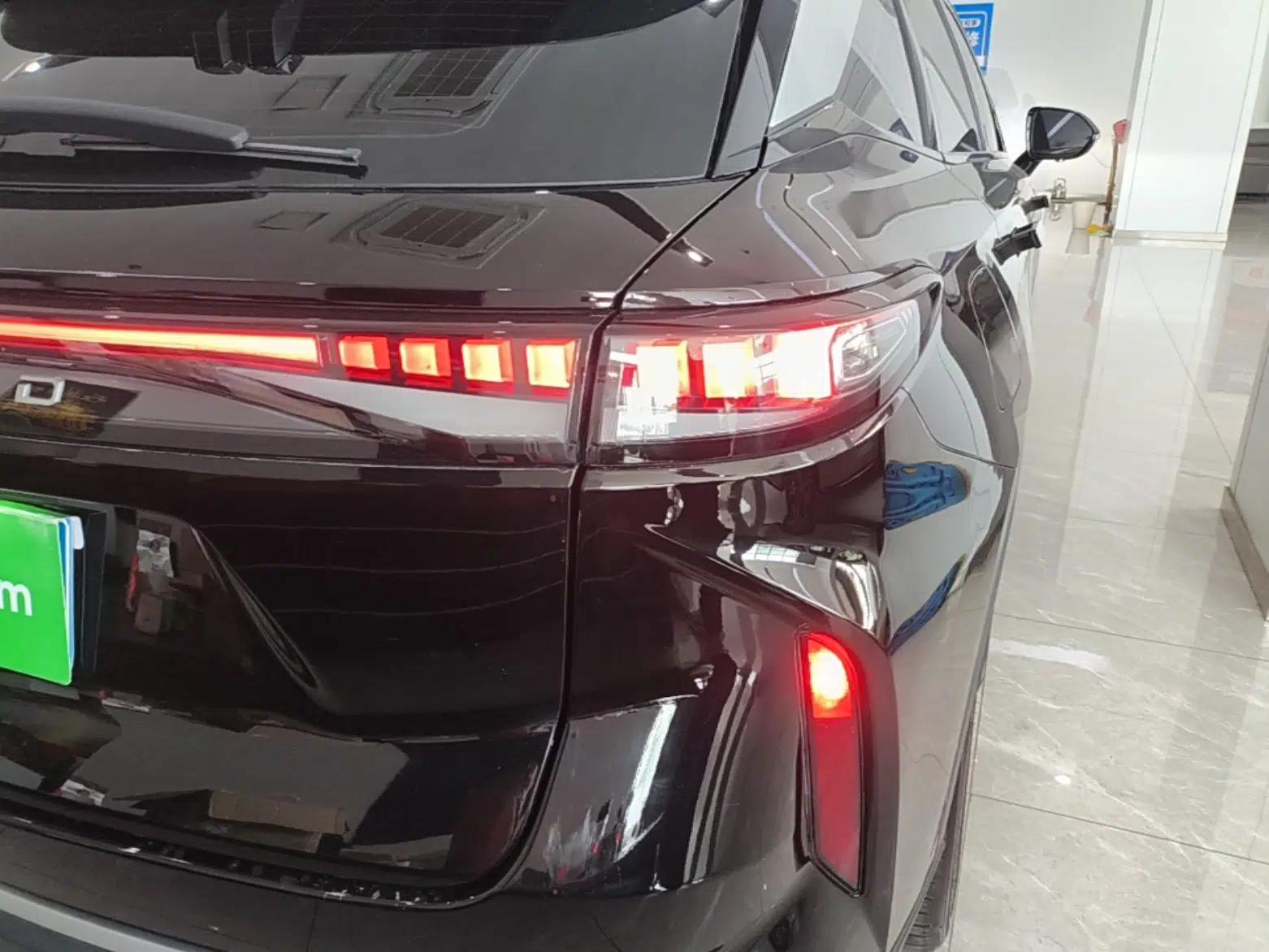 EXEED Stellar 2023 400T Four-Wheel Drive Premium Flying Fish Edition — миниатюра 9