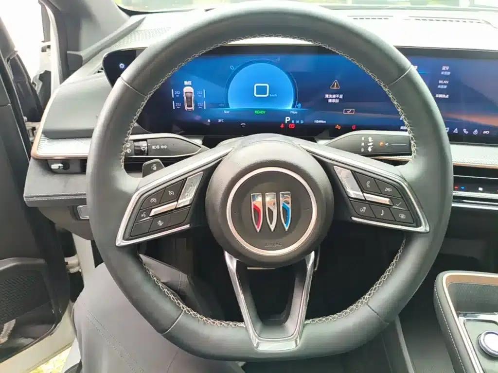 Buick E4 2023 GS Edition — миниатюра 11