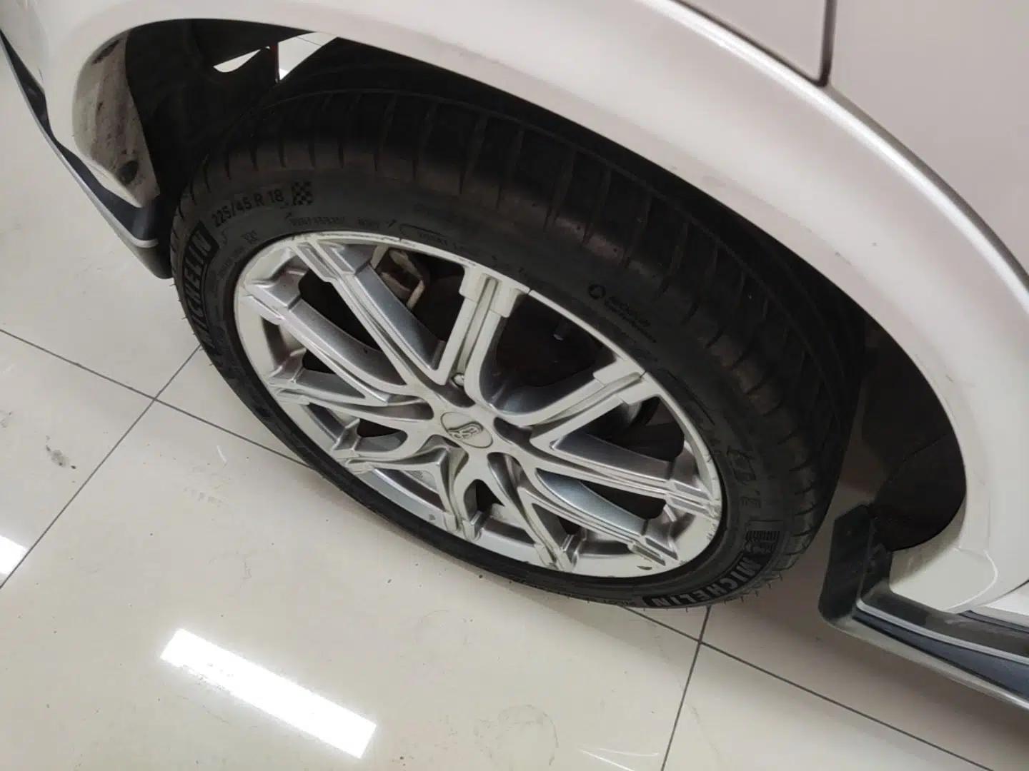 Infiniti ESQ 2014 1.6L Luxury Edition — миниатюра 11