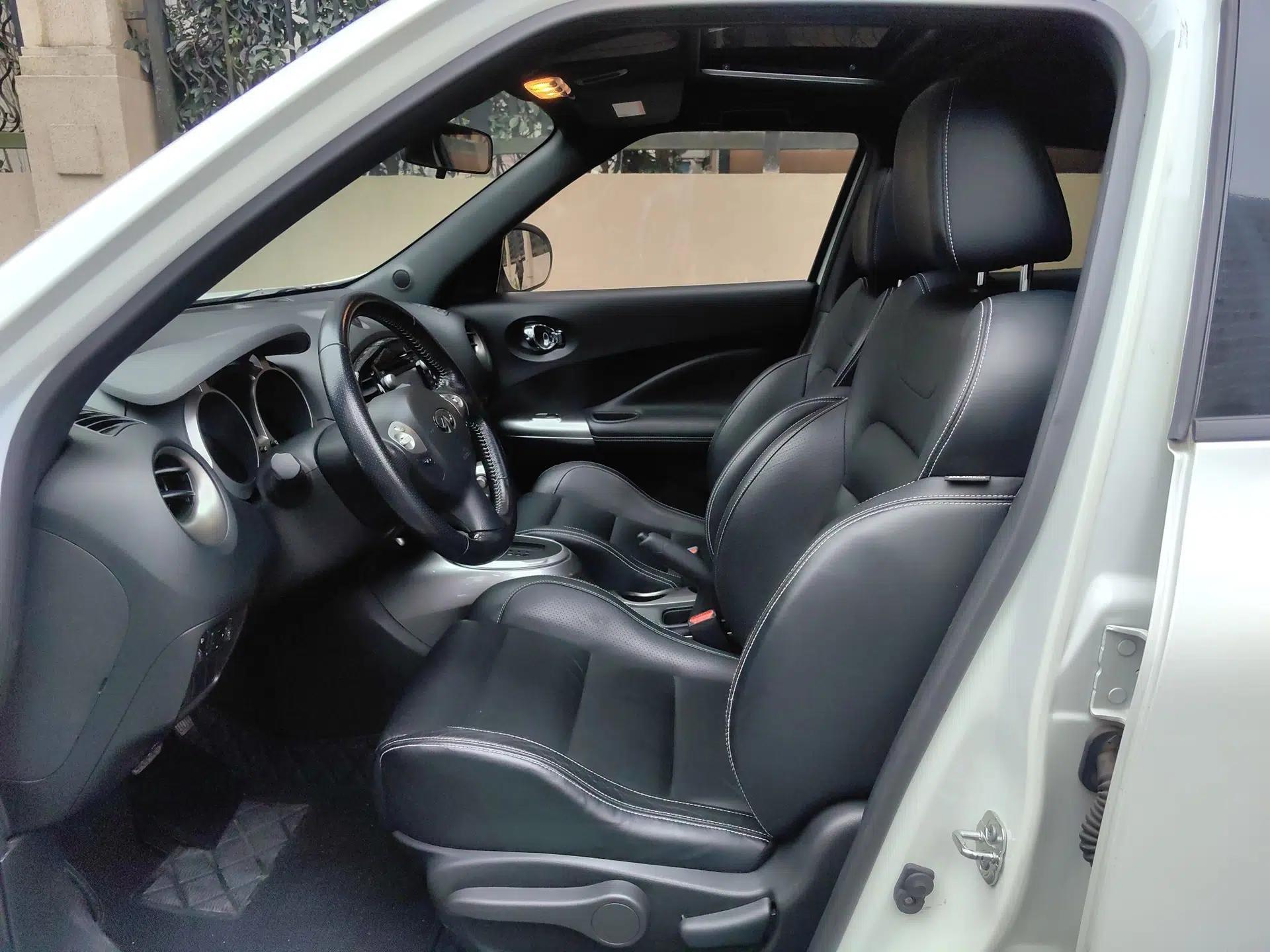 Infiniti ESQ 2014 1.6L Luxury Edition — миниатюра 23