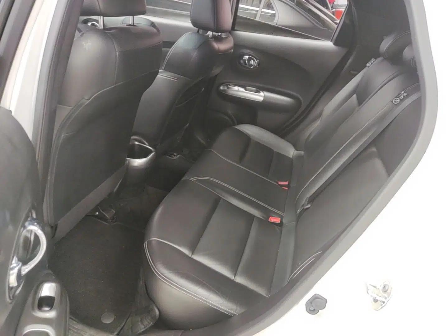 Infiniti ESQ 2014 1.6L Luxury Edition — миниатюра 26