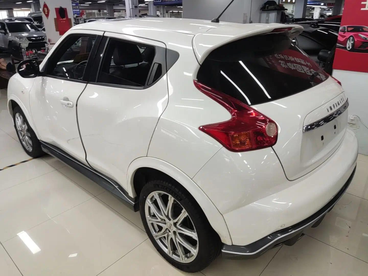 Infiniti ESQ 2014 1.6L Luxury Edition — миниатюра 4