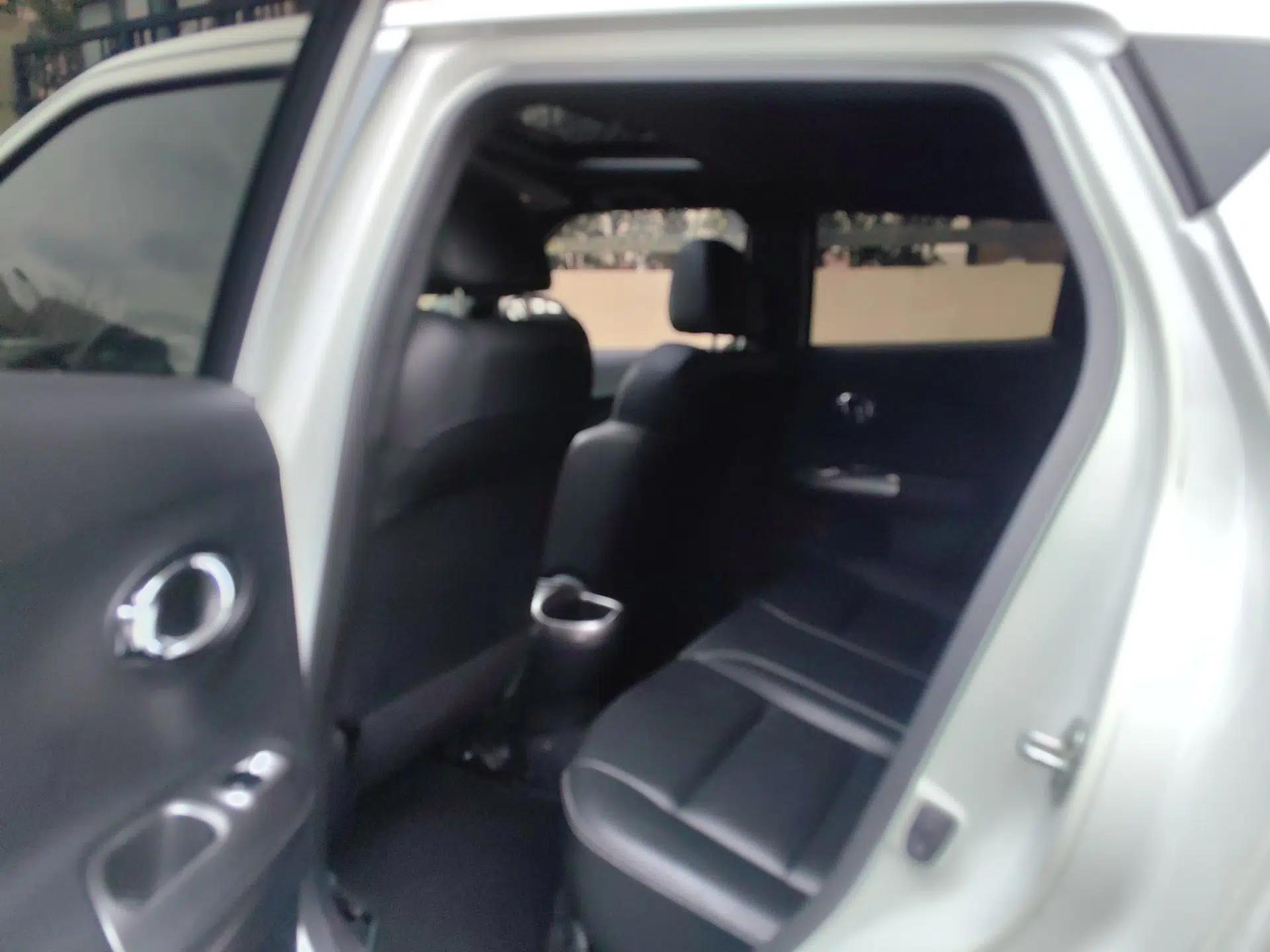 Infiniti ESQ 2014 1.6L Luxury Edition — миниатюра 31
