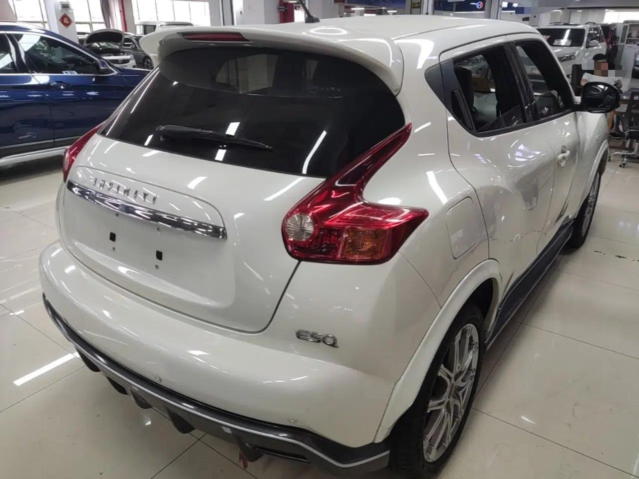 Infiniti ESQ 2014 1.6L Luxury Edition — миниатюра 6