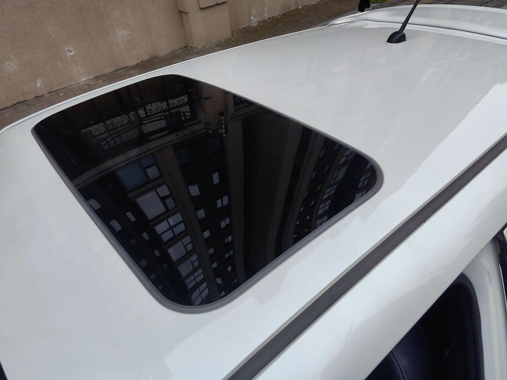 Infiniti ESQ 2014 1.6L Luxury Edition — миниатюра 7