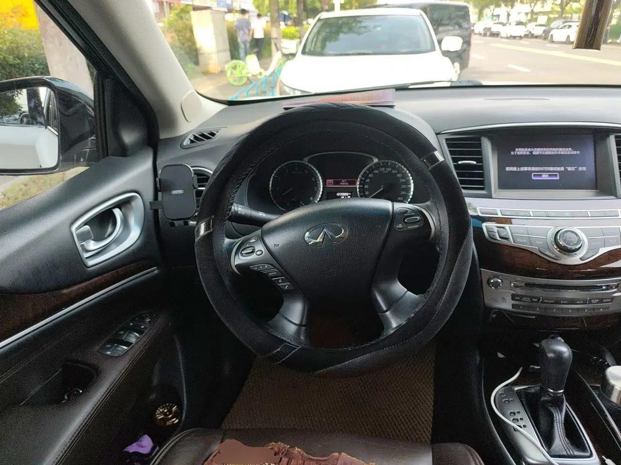 Infiniti QX60 2014 3.5L Two-Wheel Drive Excellence Edition — миниатюра 10