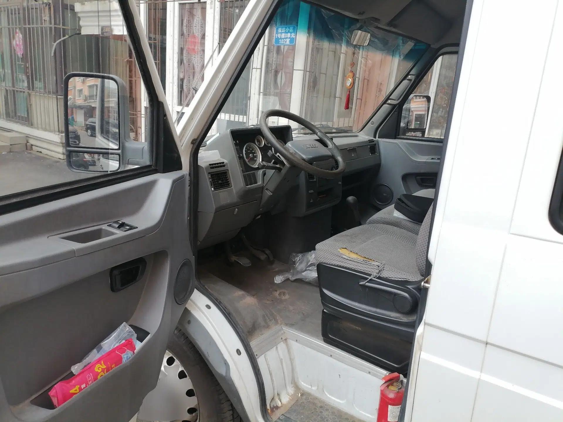 Iveco Daily 2017 2.5T A35 Low-Roof 5-7 Seater Passenger Van 47Z5 — миниатюра 16