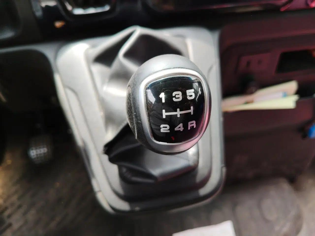 Iveco Daily Iveco, 2.8 diesel, manual, 3 seats — миниатюра 14