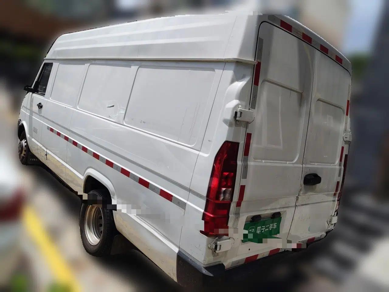 Iveco Daily Iveco, 2.8 diesel, manual, 3 seats — миниатюра 4