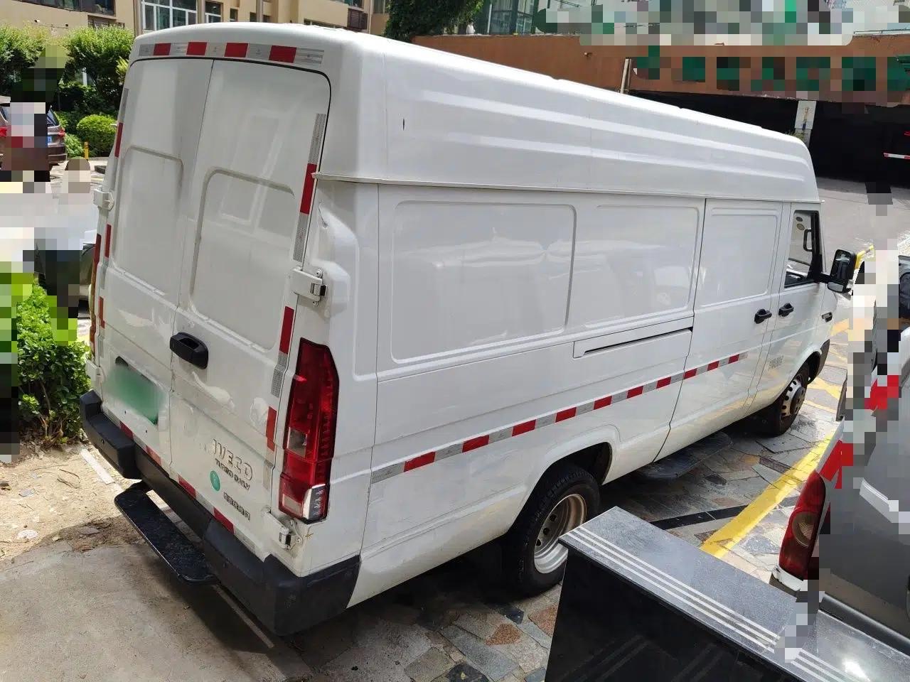 Iveco Daily Iveco, 2.8 diesel, manual, 3 seats — миниатюра 6