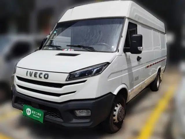 Iveco Daily Iveco, 2.8 diesel, manual, 3 seats