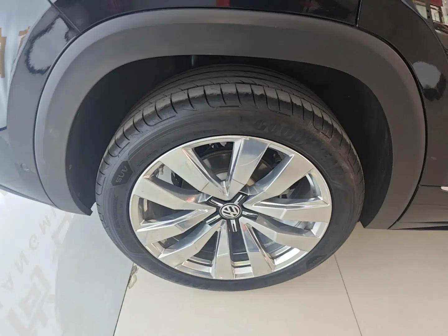 Volkswagen Teramont X 2020 Facelifted 530 V6 All-Wheel Drive Prestige Flagship Edition — миниатюра 11