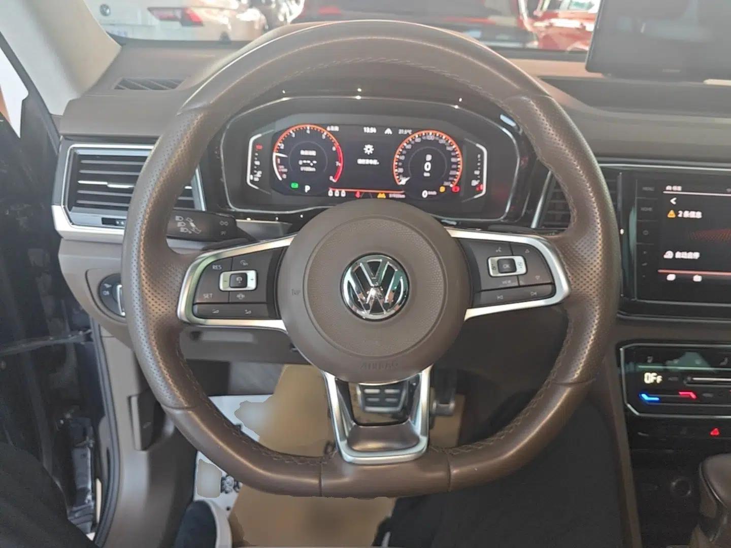 Volkswagen Teramont X 2020 Facelifted 530 V6 All-Wheel Drive Prestige Flagship Edition — миниатюра 13