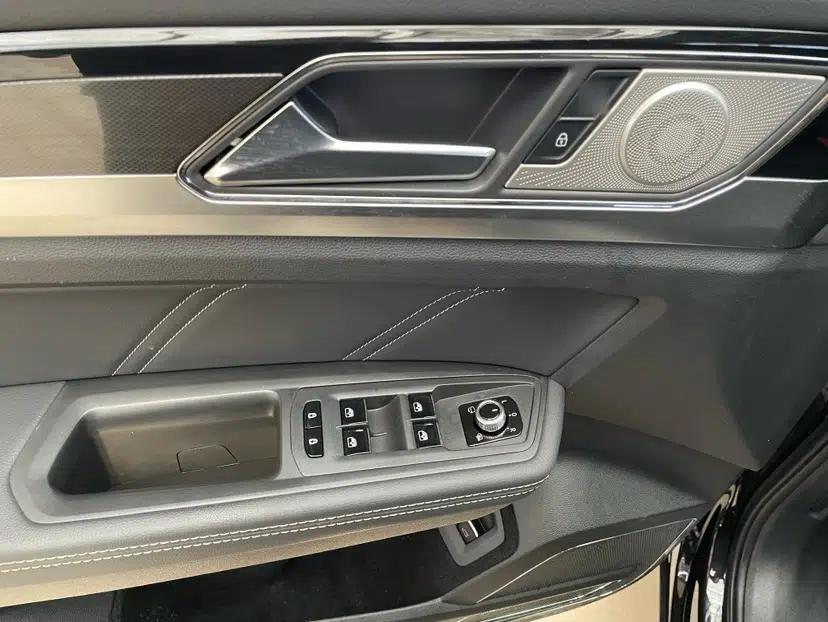 Volkswagen Teramont X 2020 Facelift 380TSI Four-Wheel Drive Luxury Edition — миниатюра 20