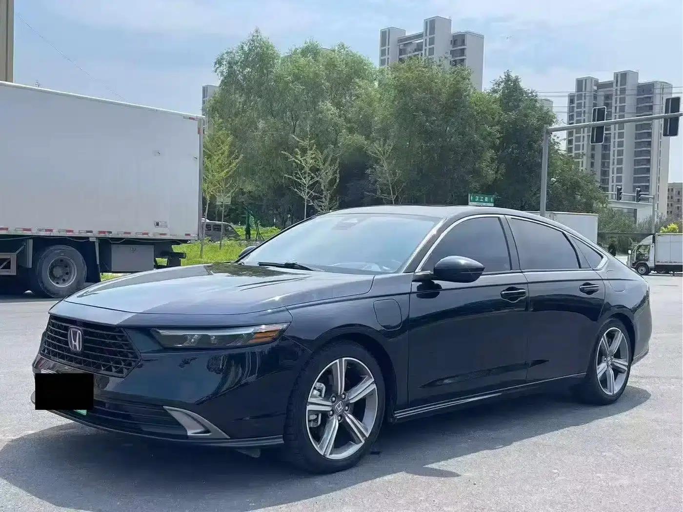 Accord PHEV 2023 2.0L e:PHEV Premium Edition — миниатюра 3