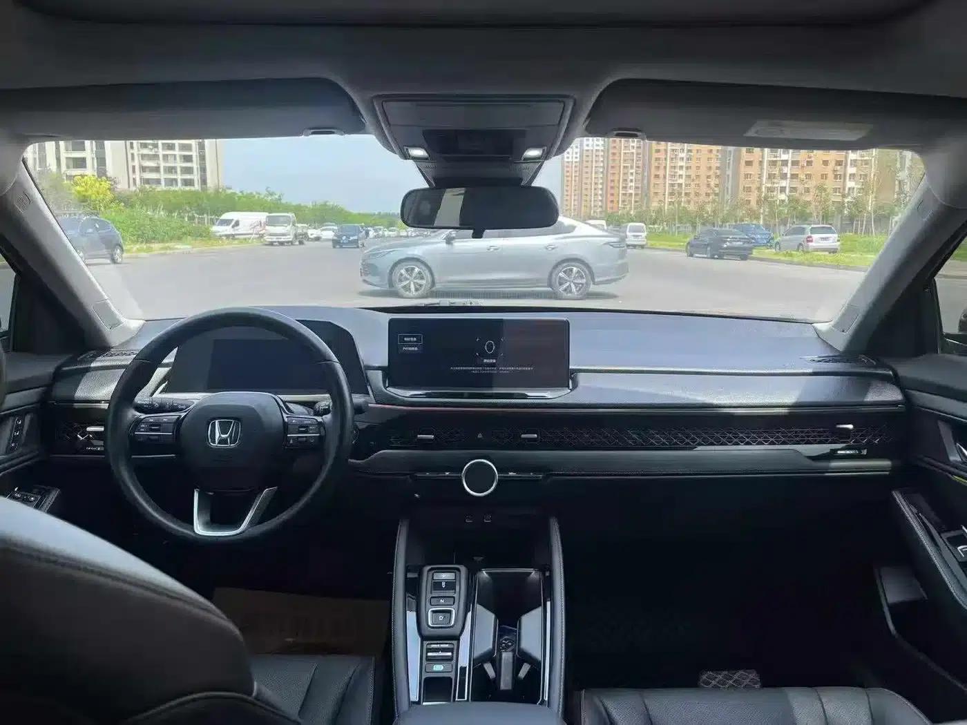 Accord PHEV 2023 2.0L e:PHEV Premium Edition — миниатюра 4