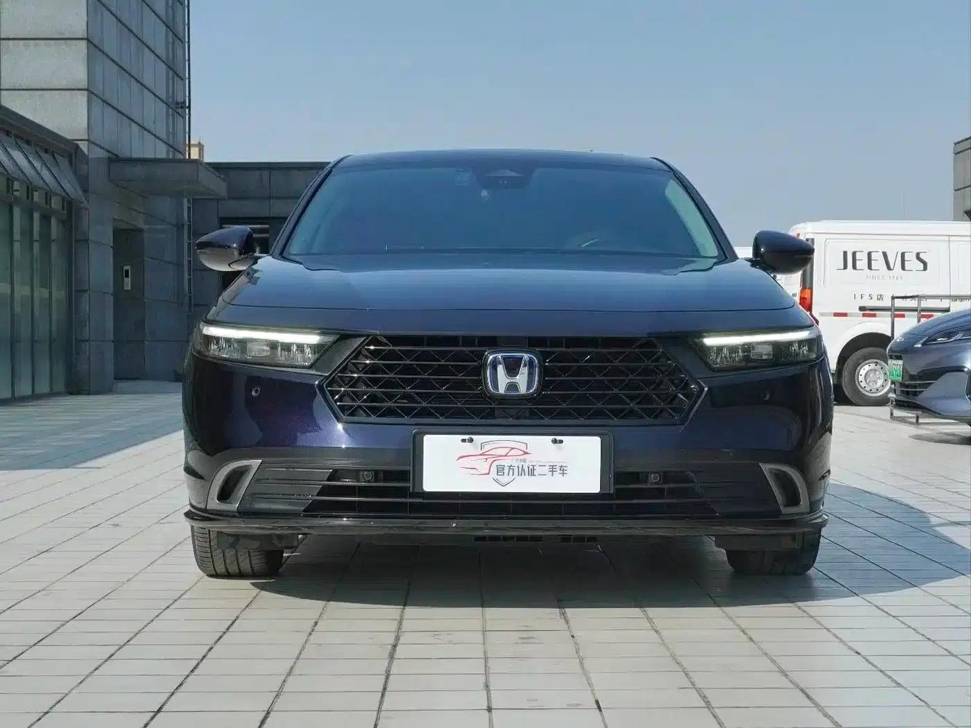 Accord PHEV 2023 2.0L e:PHEV Premium Edition — миниатюра 2