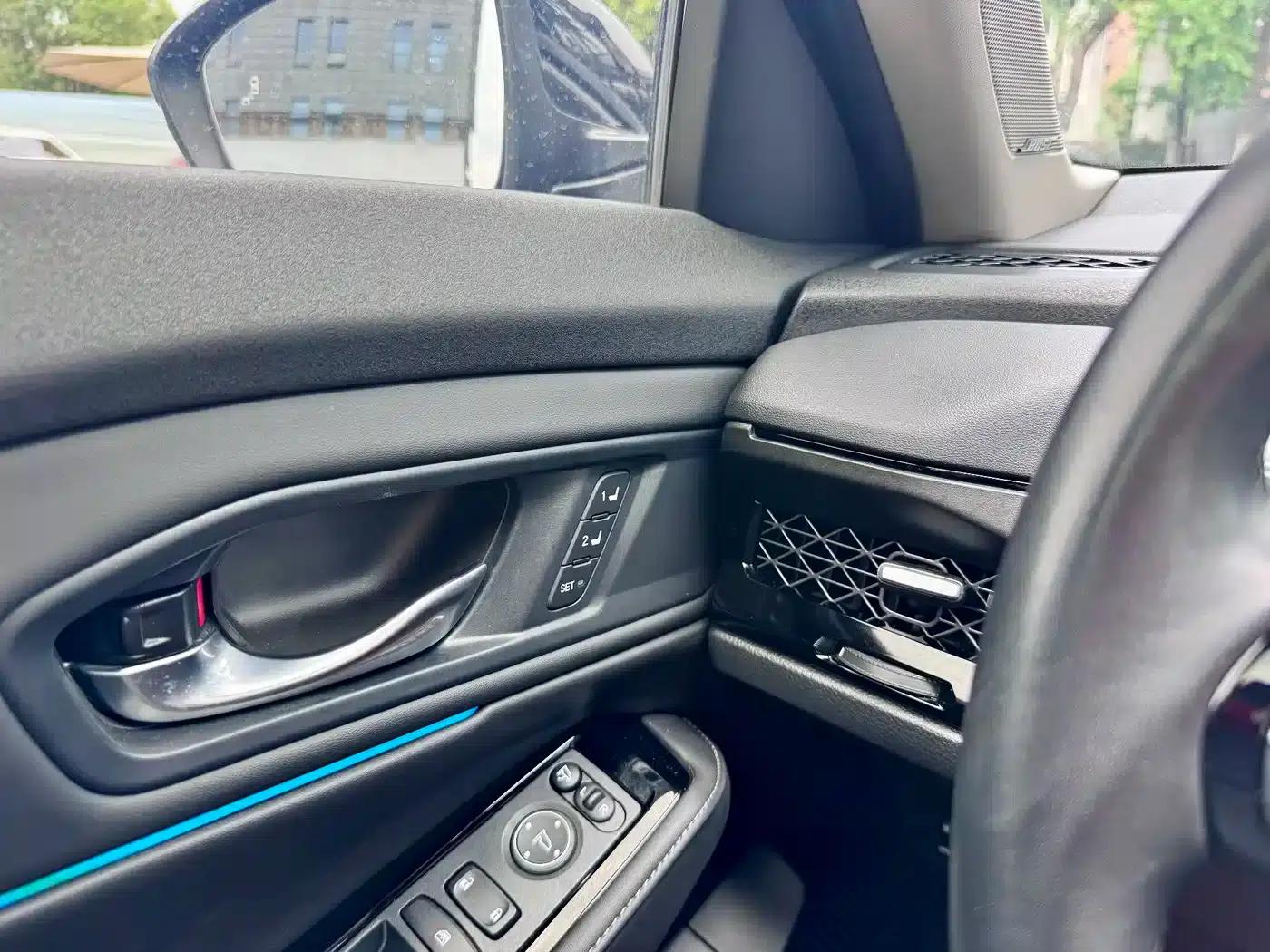 Accord PHEV 2023 2.0L e:PHEV Premium Edition — миниатюра 17