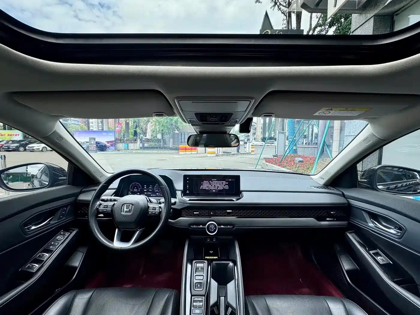 Accord PHEV 2023 2.0L e:PHEV Premium Edition — миниатюра 18