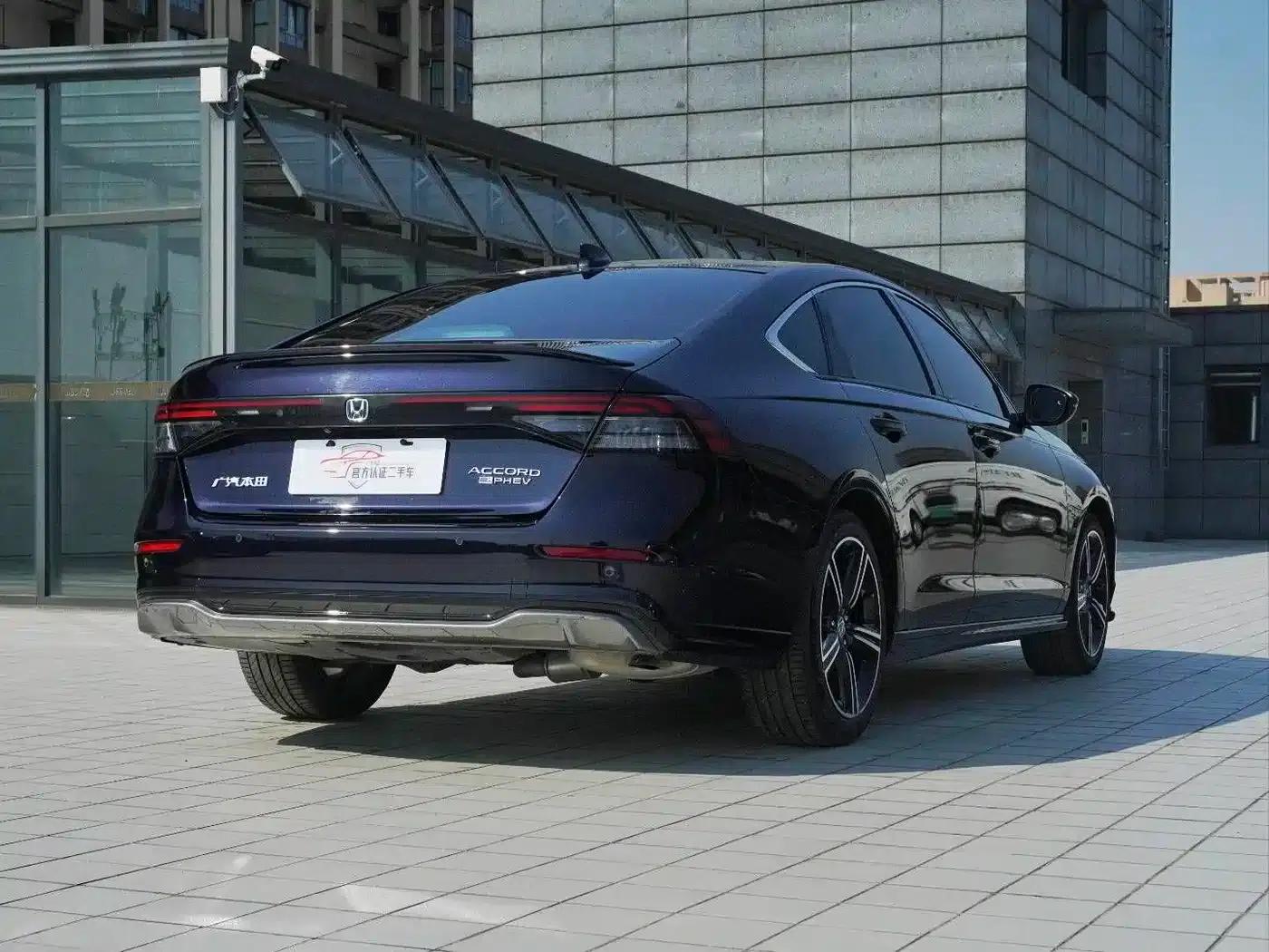 Accord PHEV 2023 2.0L e:PHEV Premium Edition — миниатюра 4