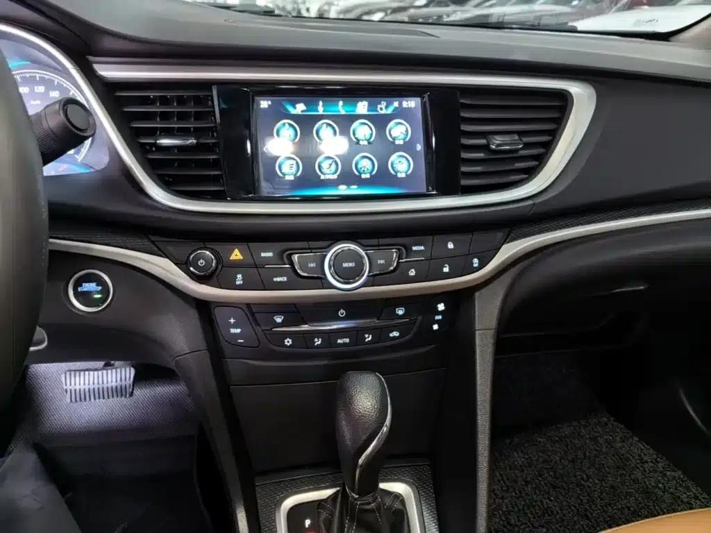 Buick Verano 2019 18T Automatic Connected Flagship Model (National V Emission Standard) — миниатюра 13