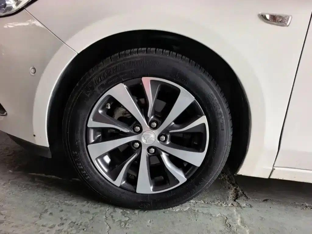 Buick Verano 2019 18T Automatic Connected Flagship Model (National V Emission Standard) — миниатюра 23