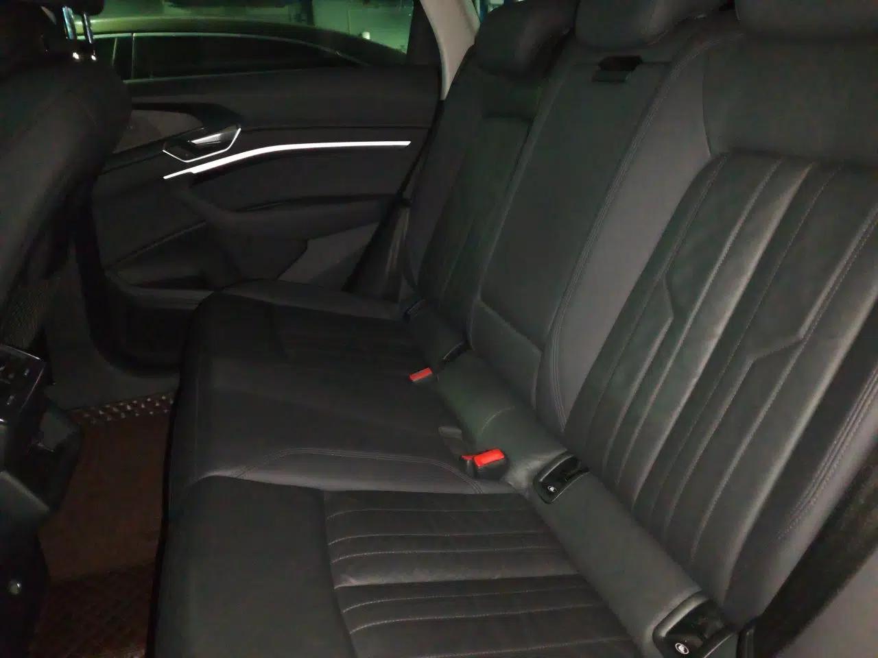 Audi e-tron 2019 55 quattro Fashion Edition — миниатюра 17