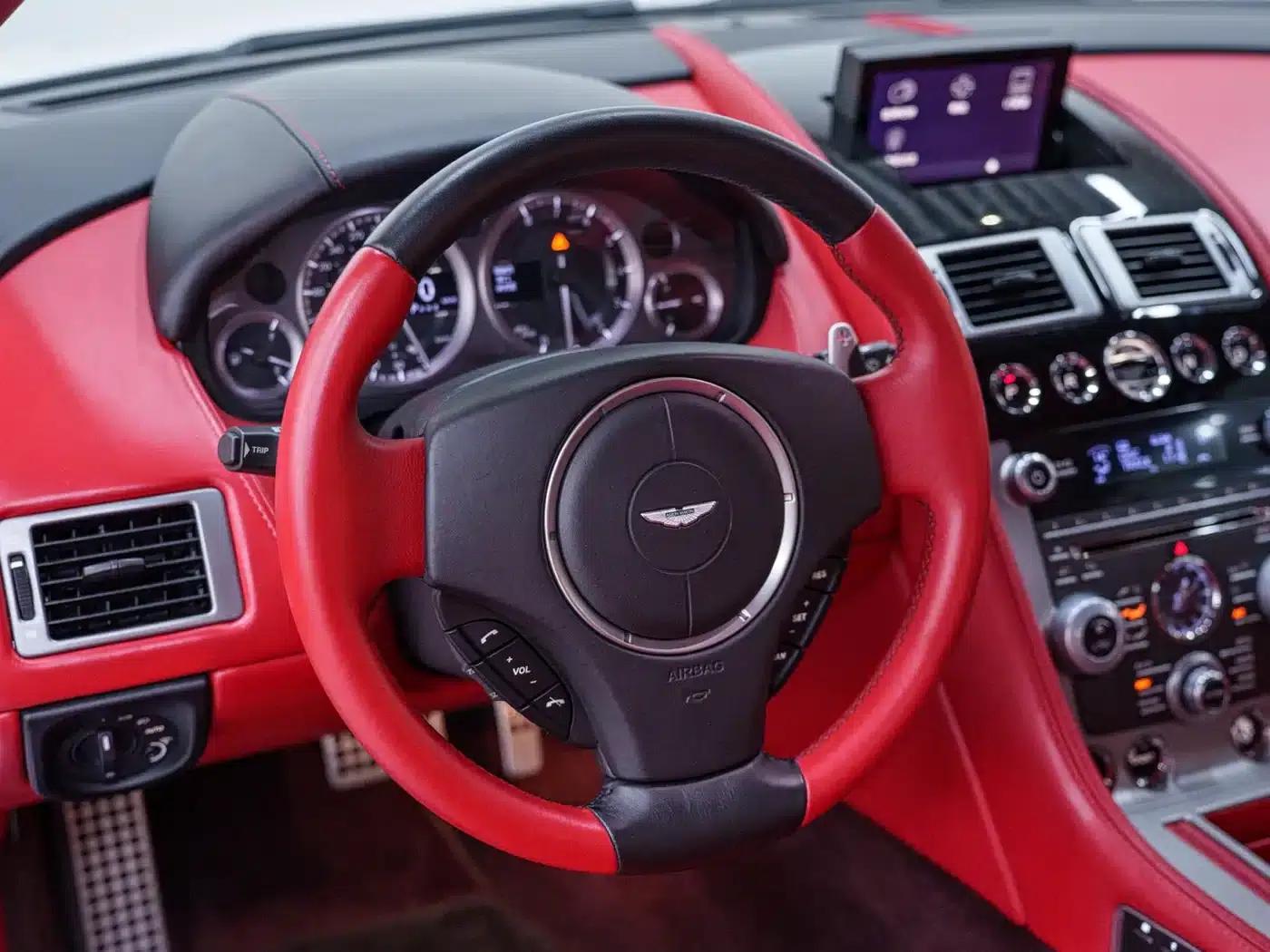 Aston Martin DB9 2013 6.0L Coupe — миниатюра 12