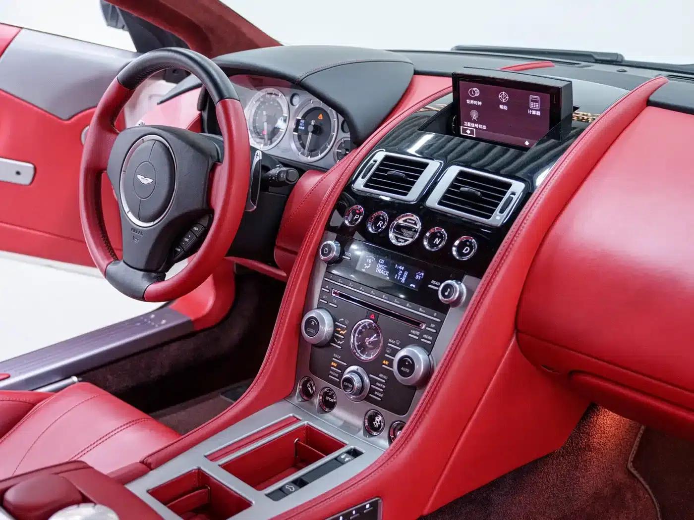Aston Martin DB9 2013 6.0L Coupe — миниатюра 13