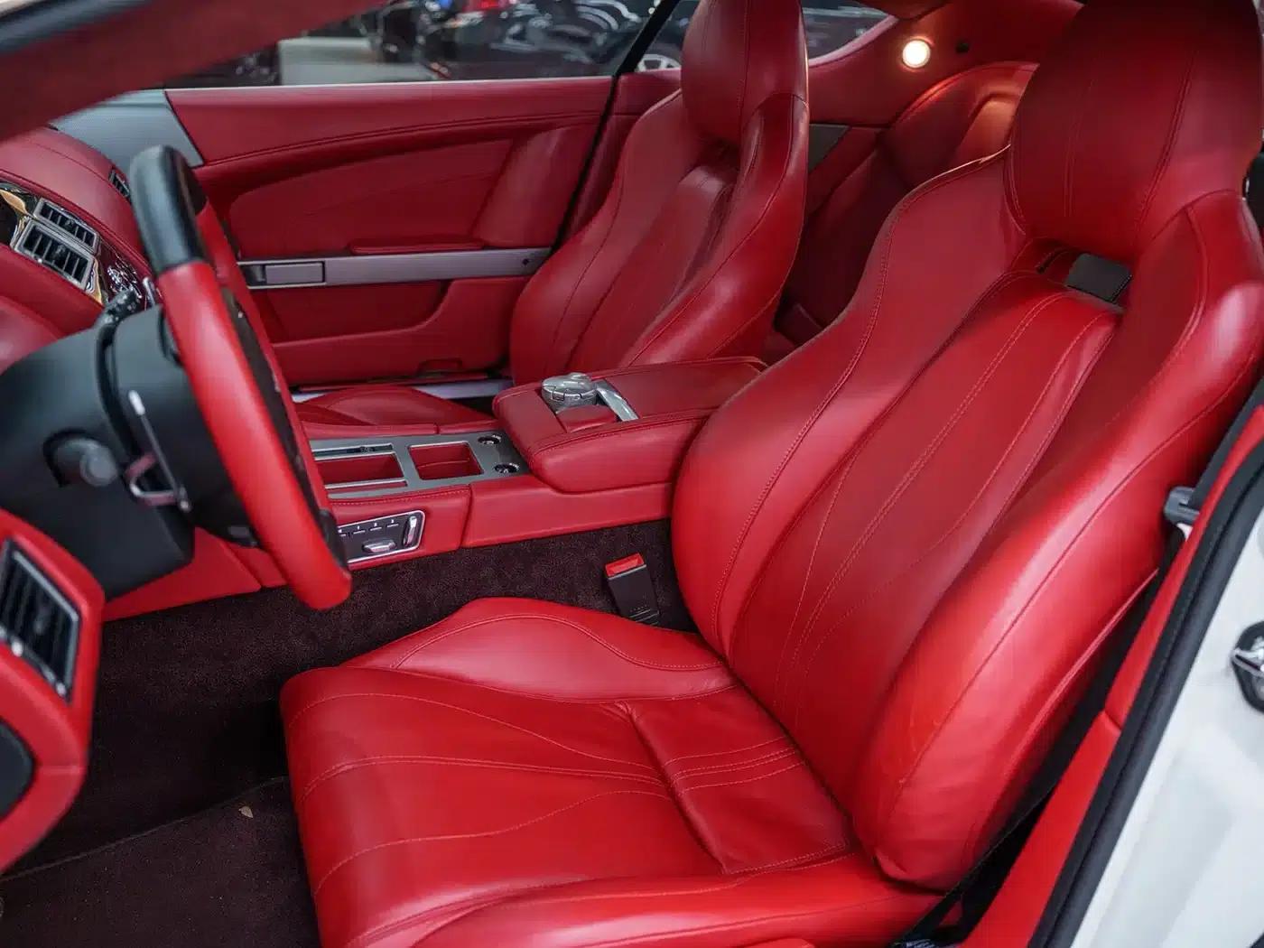 Aston Martin DB9 2013 6.0L Coupe — миниатюра 10