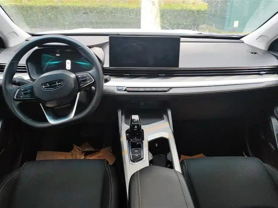 Geely Emgrand L HiP 2024 Dragon Edition 1.5TD-DHT Pro 100KM Superior Model — миниатюра 12