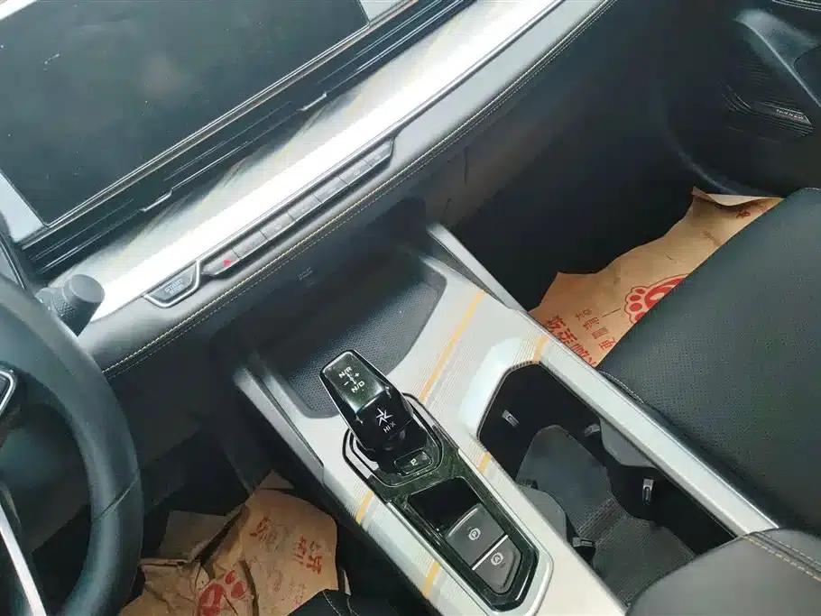 Geely Emgrand L HiP 2024 Dragon Edition 1.5TD-DHT Pro 100KM Superior Model — миниатюра 16