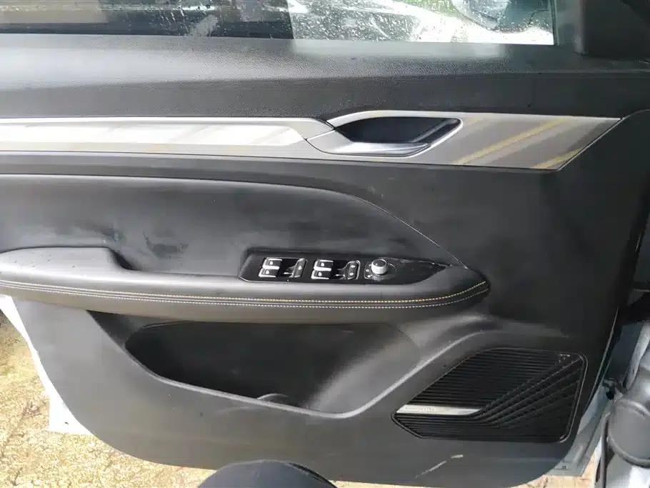 Geely Emgrand L HiP 2024 Dragon Edition 1.5TD-DHT Pro 100KM Superior Model — миниатюра 7